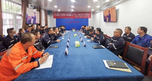 向抗疫英雄致敬！宜化集團(tuán)組織收看全國(guó)抗擊新冠肺炎疫情表彰大會(huì)(圖10)