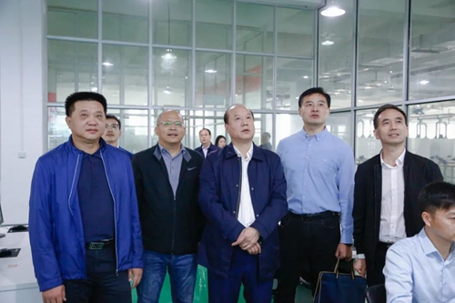 湖北省應(yīng)急管理廳黨委副書記、副廳長楊愛東到宜化實訓(xùn)基地現(xiàn)場調(diào)研(圖2)