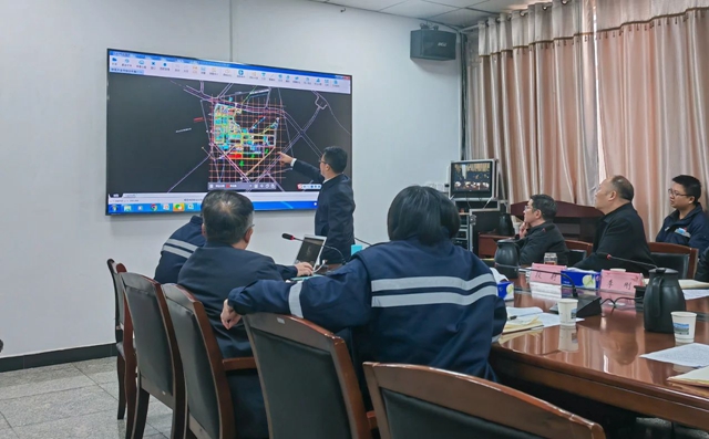 王大真帶隊現(xiàn)場調(diào)度楚星公司搬遷升級改造項目和田家河園區(qū)項目建設